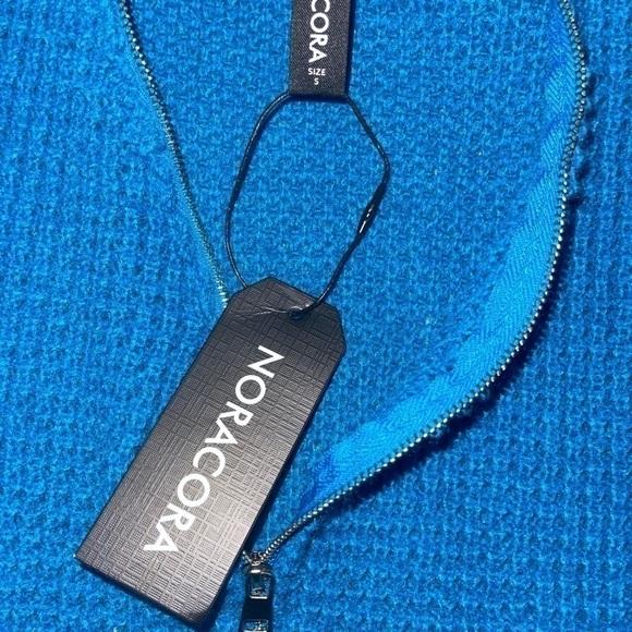 Noracora Wool Knitted Sweater with zipper front, size small - Picture 6 of 9